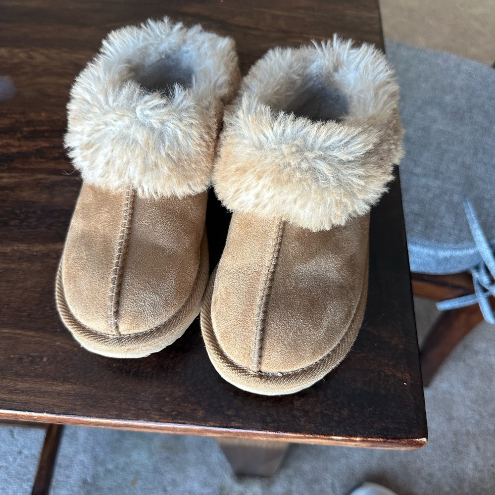 Cat & Jack Tan Kids Shoes with Faux Fur